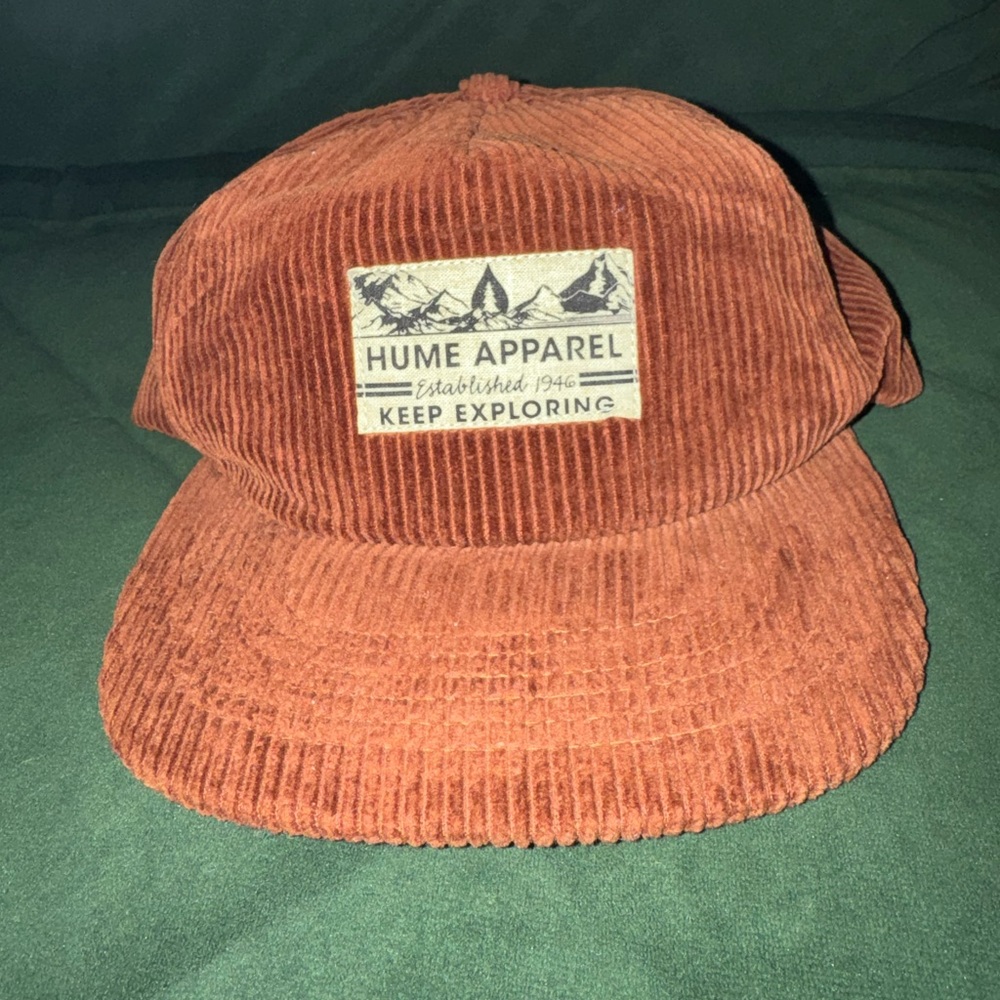 Corduroy Hume Apparel - Brown/Beige